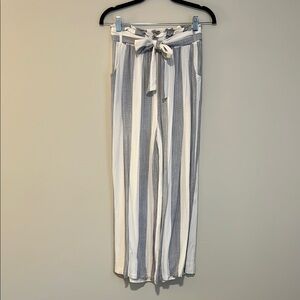 Lulu's Gray and White Striped Pants